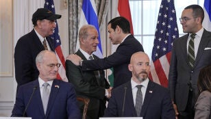 Ir&aacute;n acusa a Estados Unidos de violar el alto al fuego tras bombardear sus costas.