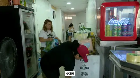 Decenas de centros de acopio en Canarias reciben a diario donaciones de comida, ropa y medicamentos para Venezuela Decenas de centros de acopio en Canarias reciben a diario donaciones de comida, ropa y medicamentos para Venezuela