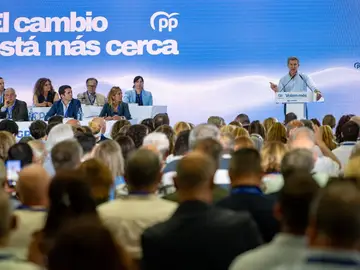 Feijóo acusa a Sánchez de "caudillismo" gobernando contra la voluntad del Congreso Feijóo acusa a Sánchez de "caudillismo" gobernando contra la voluntad del Congreso