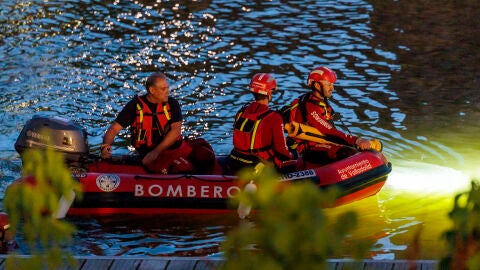 Operativo de b&uacute;squeda en la Playa de Las Moreras, en las ruinas de las ace&ntilde;as del r&iacute;o Pisuerga 