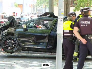 Dos conductores mueren en un accidente provocado por un veh&iacute;culo que escapaba de los Mossos