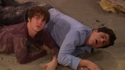Drake Bell y Josh Peck en Drake y Josh Drake Bell y Josh Peck en Drake y Josh