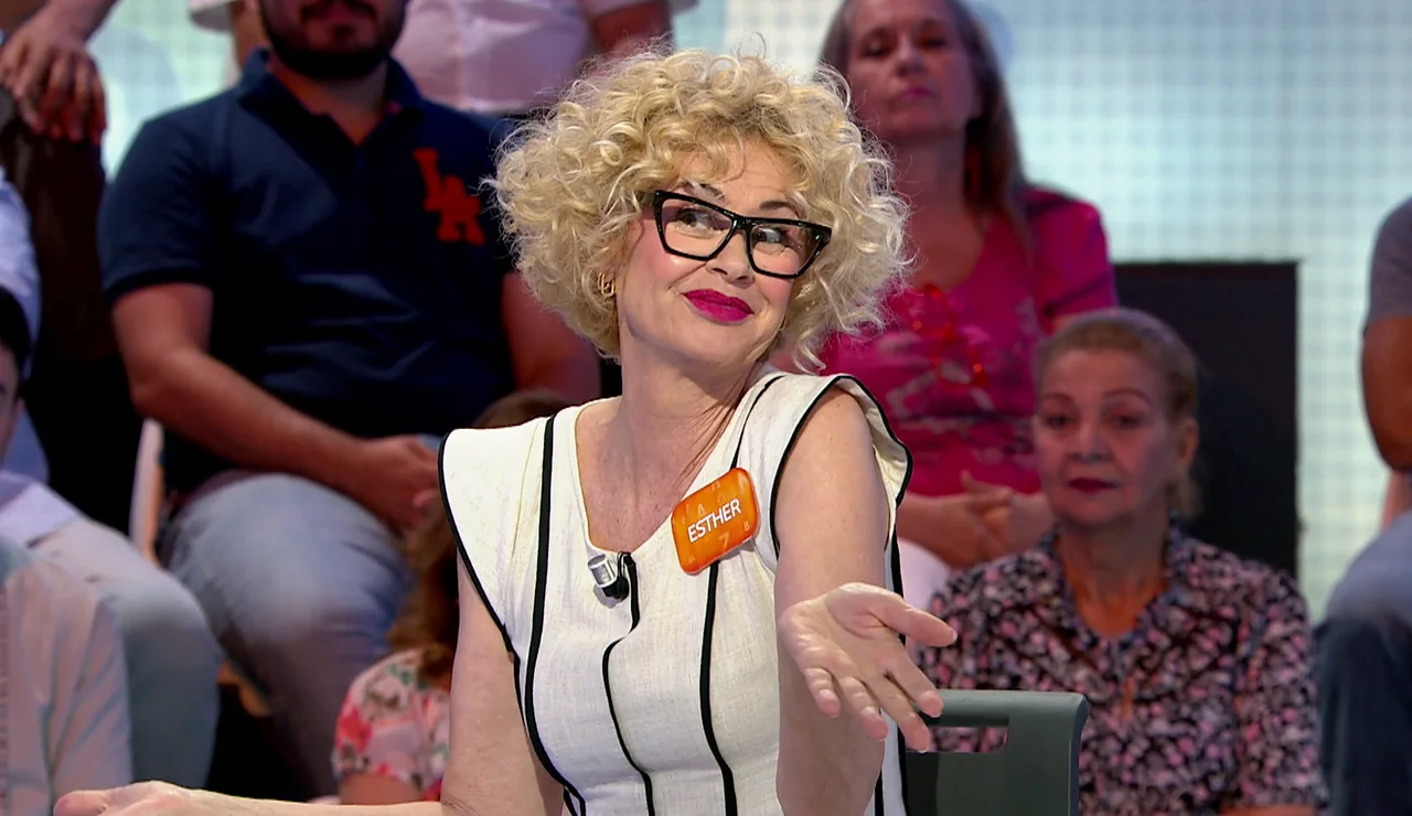 ¿Con qué famosa confunden a Esther Arroyo?: “Las dos llevamos agua”