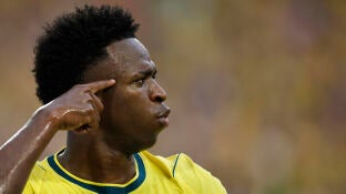 Vin&iacute;cius en el partido contra Escocia en el Mundial