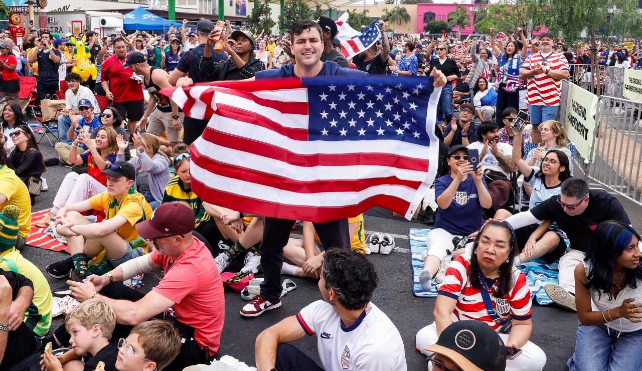 Aficionados de Estados Unidos en Los &Aacute;ngeles