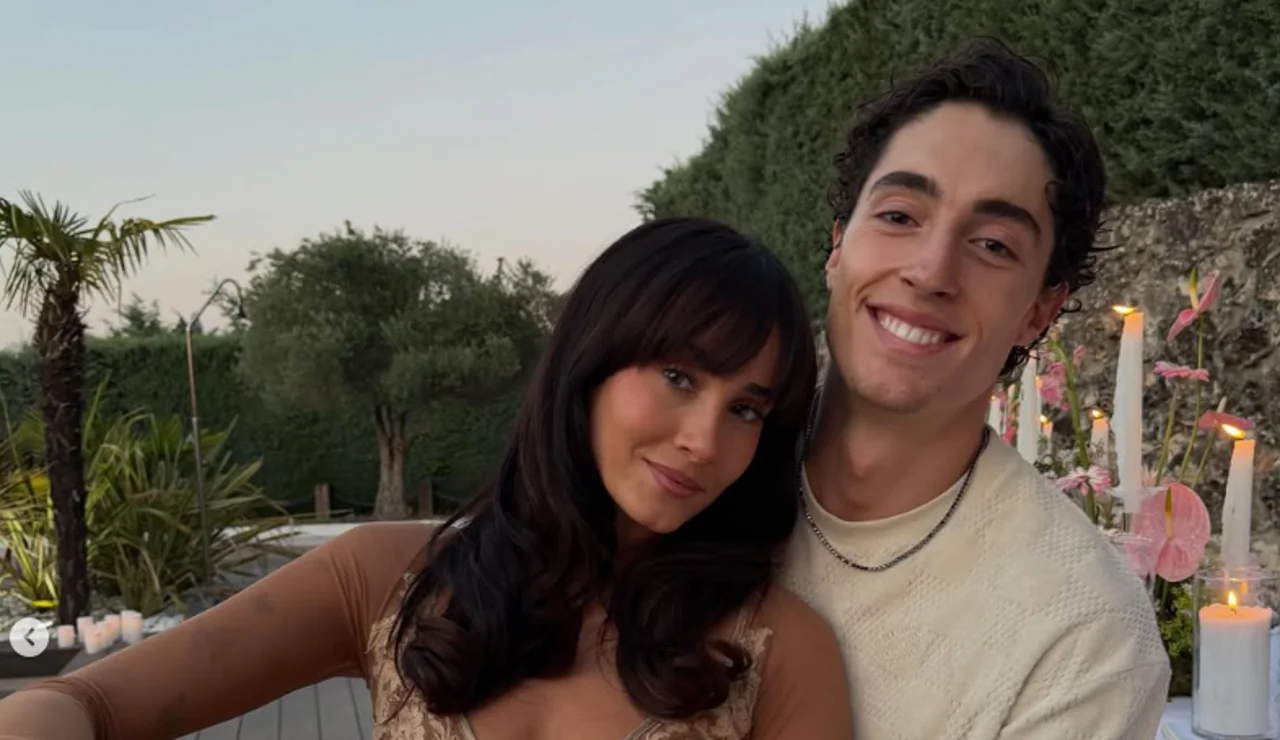 Aitana y Plex.