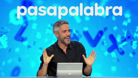 &ldquo;&iquest;T&uacute; con esto llegaste al altar?&rdquo;: el zasca de Javier que rompe a Roberto Leal en Pasapalabra 