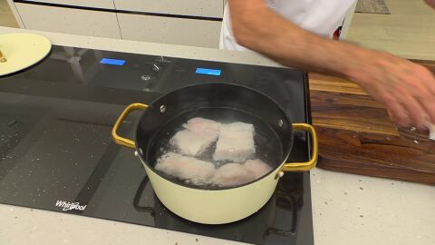 Tapa y deja cocinar durante 6-8 minutos