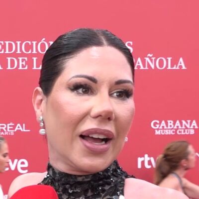 La cantante Tamara atendiendo a la prensa