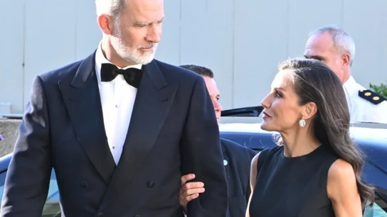 Felipe VI reivindica el "buen periodismo" que nutre la "convivencia" y que construye "la memoria de una sociedad" Felipe VI reivindica el "buen periodismo" que nutre la "convivencia" y que construye "la memoria de una sociedad"
