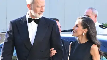Felipe VI reivindica el "buen periodismo" que nutre la "convivencia" y que construye "la memoria de una sociedad" Felipe VI reivindica el "buen periodismo" que nutre la "convivencia" y que construye "la memoria de una sociedad"