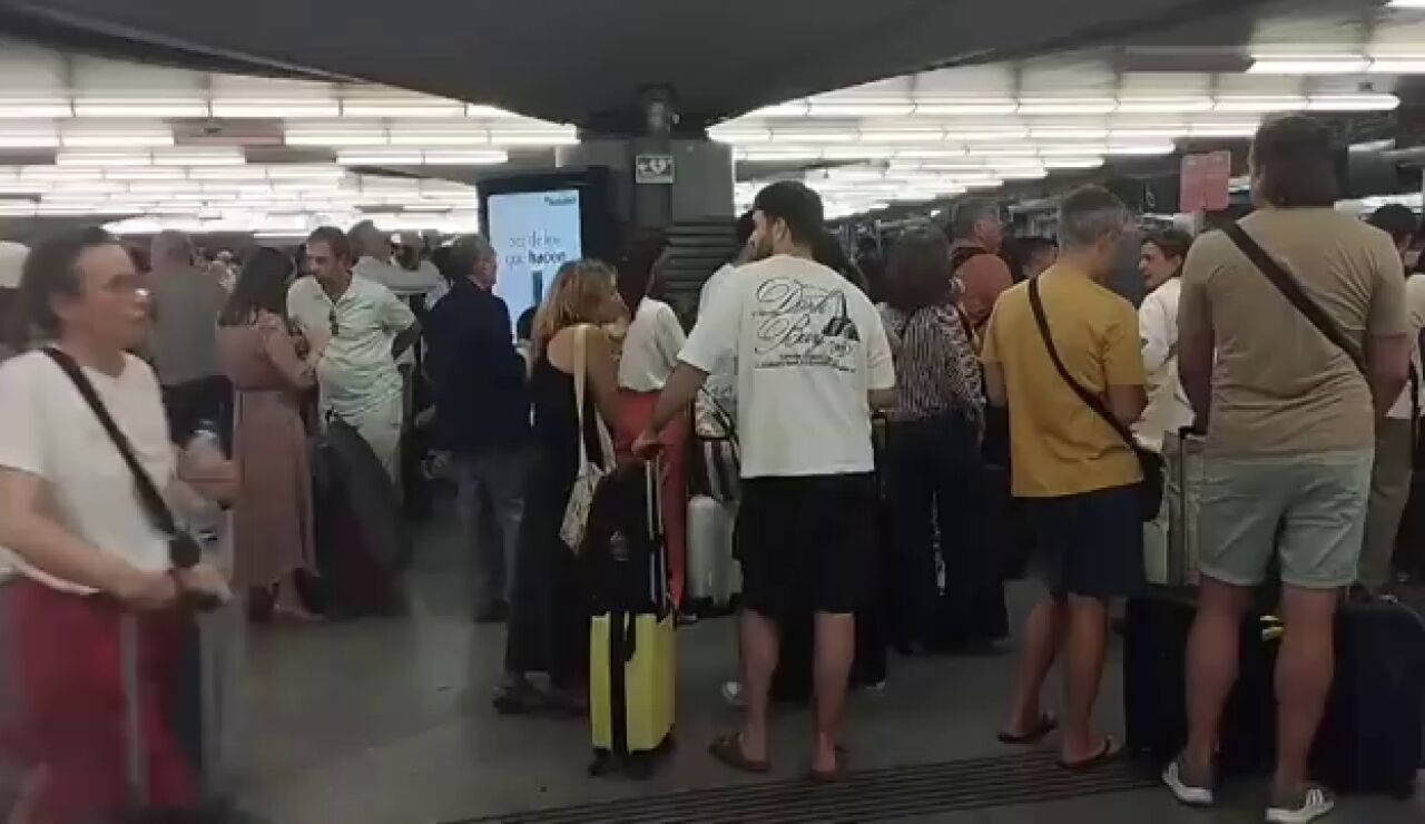 Una aver&iacute;a en un taller de Renfe provoca que ni entren ni salgan trenes desde Atocha 