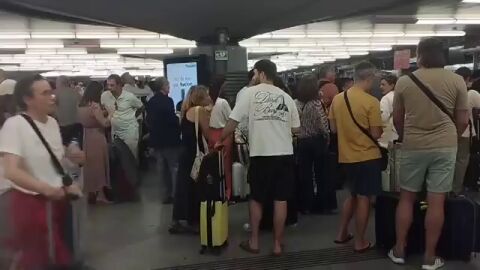 Una aver&iacute;a en un taller de Renfe provoca que ni entren ni salgan trenes desde Atocha 