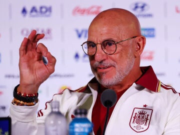 Luis de la Fuente, en la rueda de prensa en Los &Aacute;ngeles