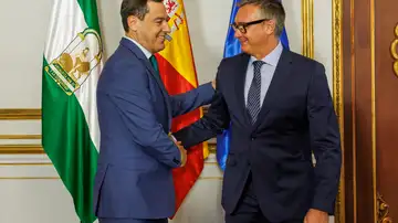 Imagen de Juanma Moreno, líder del PP en Andalucía y de Manuel Gavira, líder de Vox Imagen de Juanma Moreno, líder del PP en Andalucía y de Manuel Gavira, líder de Vox