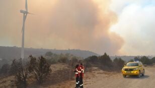 La C.Madrid env&iacute;a un helic&oacute;ptero de Bomberos a Zaragoza para colaborar en la extinci&oacute;n del incendio de Leci&ntilde;ena