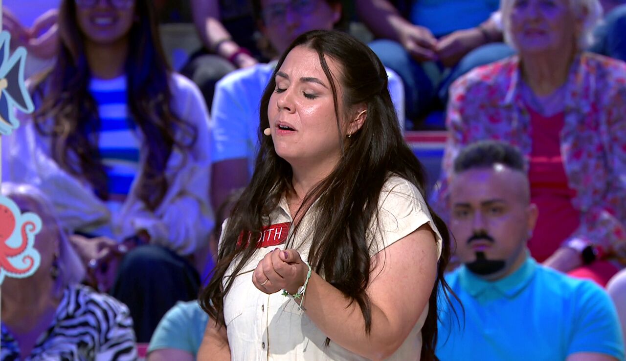 &iquest;Mal&uacute; en La ruleta de la suerte? Judith se anima a imitarla en su presentaci&oacute;n