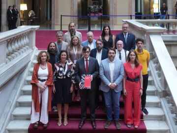 El presidente de la Generalitat, Salvador Illa, con representantes de ERC y de los Comuns y representantes de los agentes sociales El presidente de la Generalitat, Salvador Illa, con representantes de ERC y de los Comuns y representantes de los agentes sociales