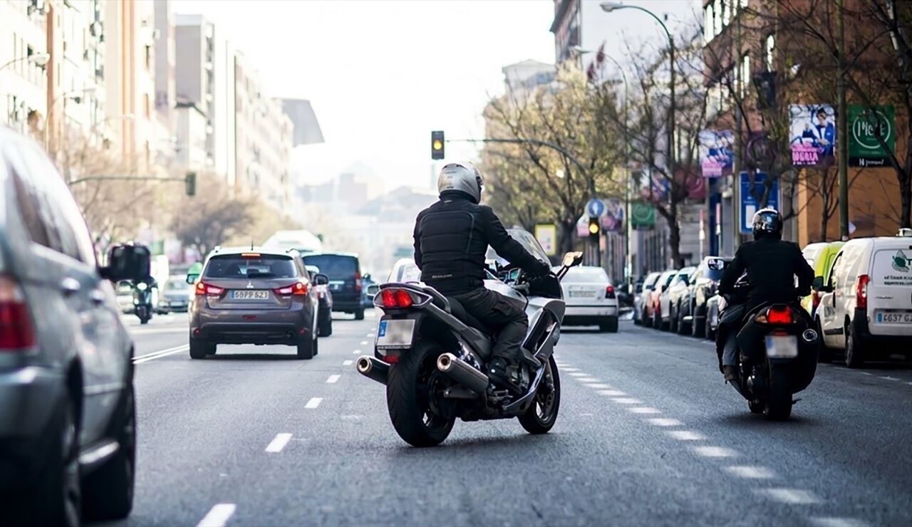 Imagen de un motorista