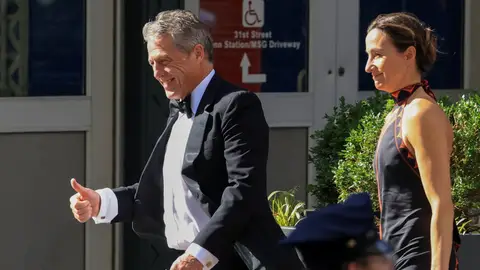 Hugh Grant y su mujer, invitados a la boda de Taylor Swift y Travis Kelce Hugh Grant y su mujer, invitados a la boda de Taylor Swift y Travis Kelce
