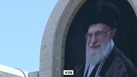 Segunda jornada del funeral de seis d&iacute;as del l&iacute;der supremo Al&iacute; Jamene&iacute; 