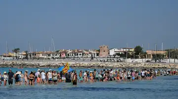 Imagen de la cadena humana en Es Trenc Imagen de la cadena humana en Es Trenc