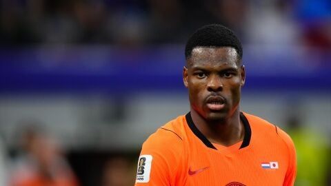 Denzel Dumfries nuevo jugador del Real Madrid hasta 2030
