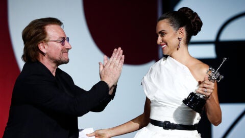Bono con Penélope Cruz en el Festival de San Sebastián 2019