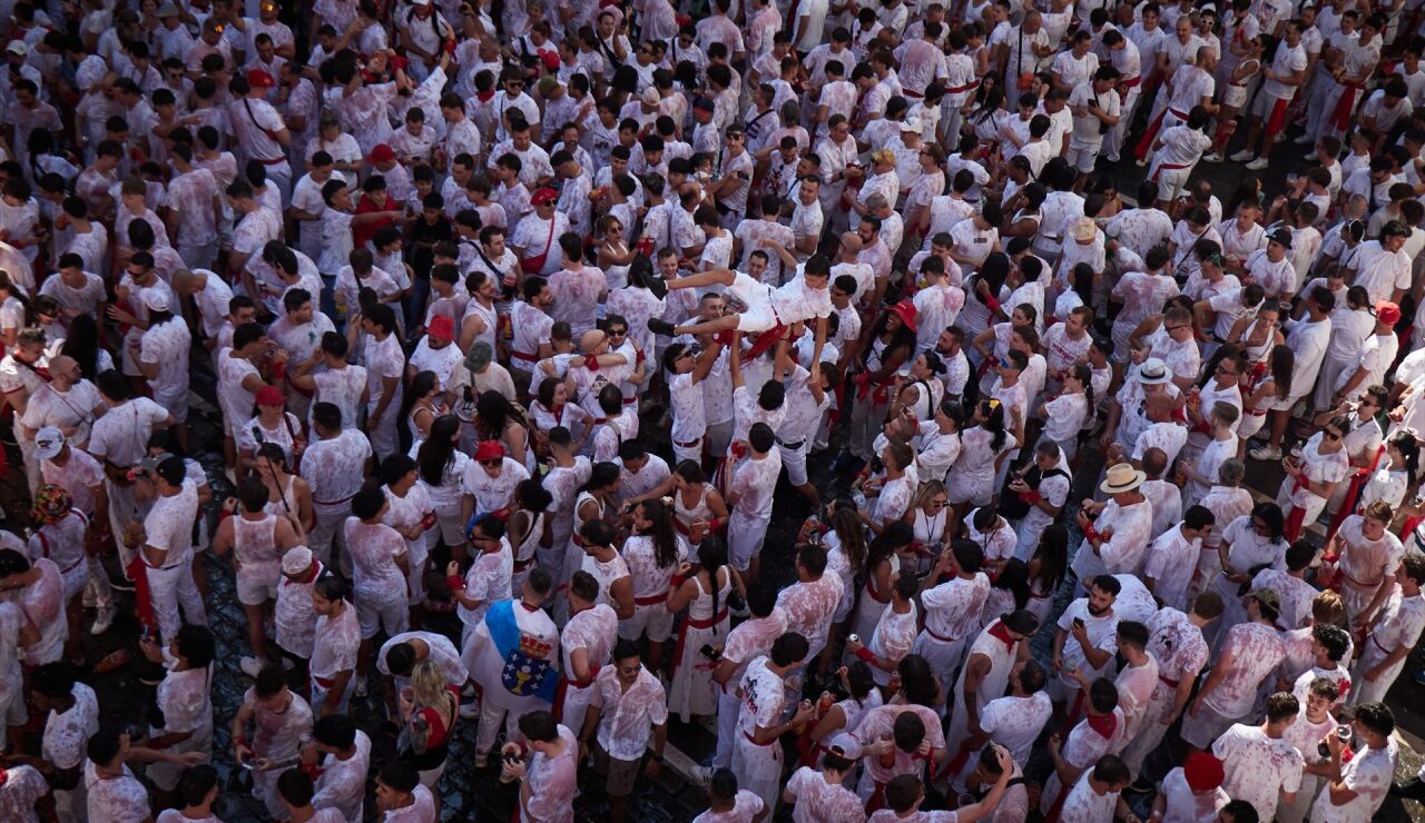 Momentos previos al Chupinazo de San Ferm&iacute;n 2026