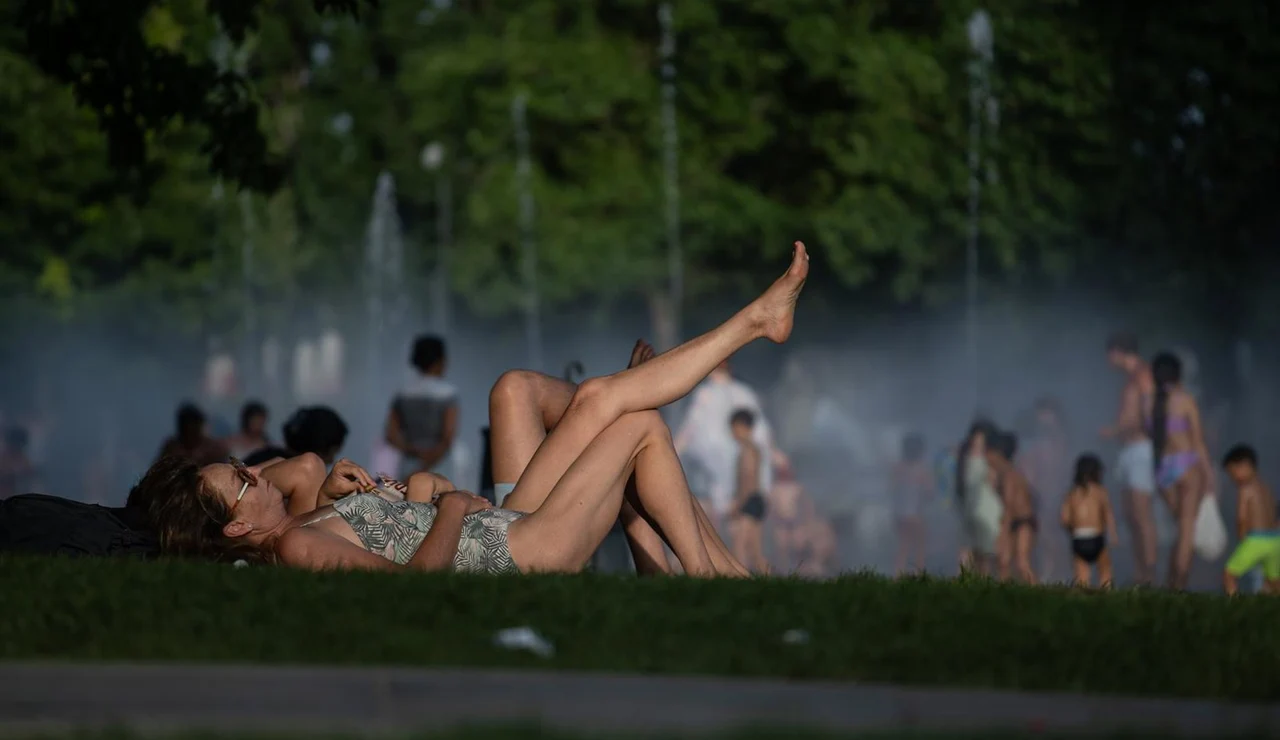 Protección Civil mantiene la alerta por ola de calor hasta el jueves, con máximas de hasta 44 grados
