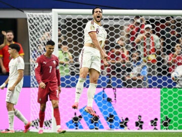 Mikel Merino celebra su gol ante Portugal en Dallas
