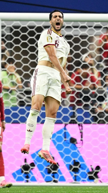 Mikel Merino celebra su gol ante Portugal en Dallas
