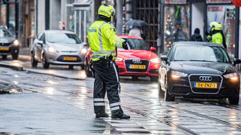 Imagen de archivo de un agente de polic&iacute;a en B&eacute;lgica