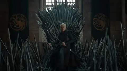 Emma D'Arcy como Rhaenyra en La casa del dragón Emma D'Arcy como Rhaenyra en La casa del dragón