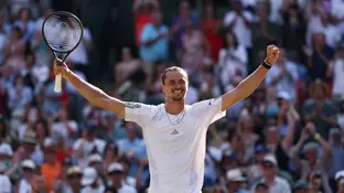 Alexander Zverev celebra su victoria ante Taylor Fritz en Wimbledon Alexander Zverev celebra su victoria ante Taylor Fritz en Wimbledon