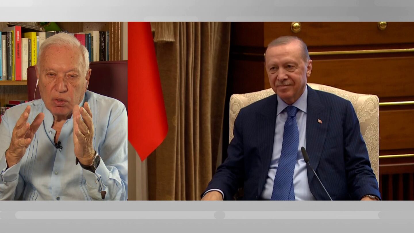 Margallo analiza el tablero geopol&iacute;tico.