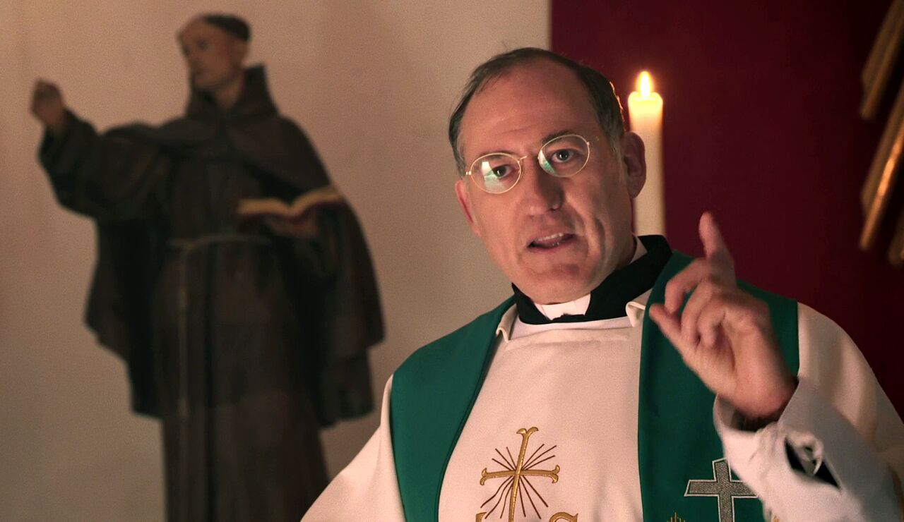 Don Agust&iacute;n se ve obligado a acallar los rumores sobre Bego&ntilde;a tras las amenazas de Gabriel 