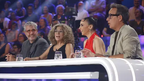 Lolita Flores desvela que Camilo Sesto le enseñó un secreto para cantar: “No tengas miedo, abre la boca” Lolita Flores desvela que Camilo Sesto le enseñó un secreto para cantar: “No tengas miedo, abre la boca”