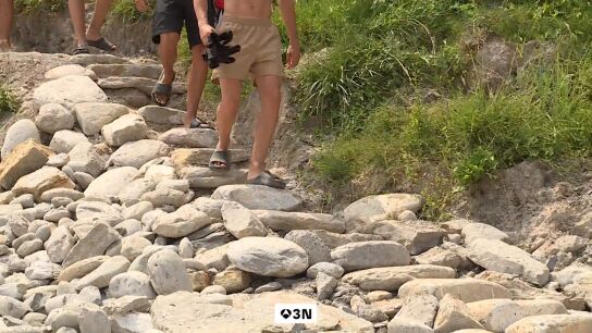 El enigma de la playa de Langre: aparecen unas escaleras y nadie sabe qui&eacute;n las hizo