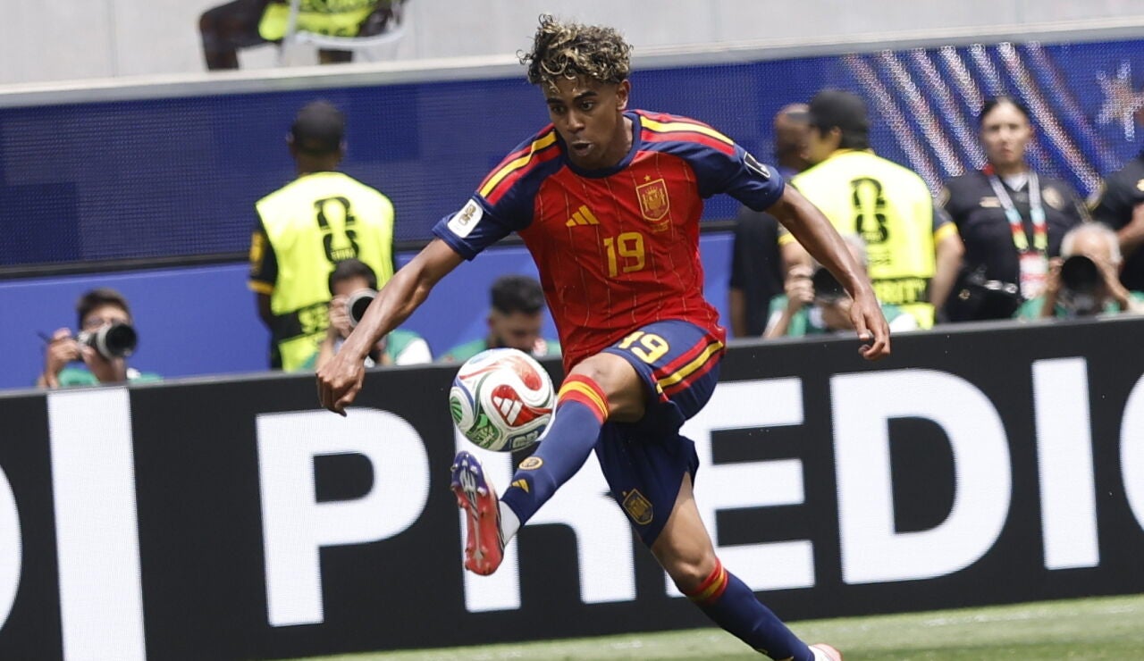 Lamine Yamal durante el Espa&ntilde;a-B&eacute;lgica del Mundial 2026