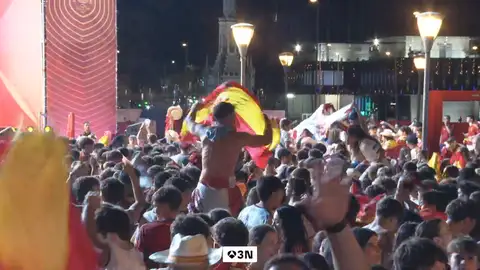 España vuelve a vibrar con la selección y se ilusiona con la segunda estrella España vuelve a vibrar con la selección y se ilusiona con la segunda estrella