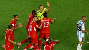 Embolo ve la tarjeta roja ante Argentina en los cuartos de final del Mundial Embolo ve la tarjeta roja ante Argentina en los cuartos de final del Mundial