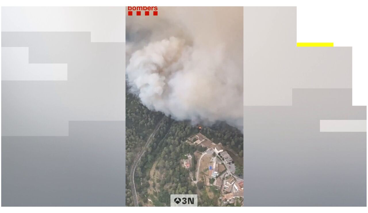 El incendio de Pe&ntilde;arroya obliga a activar el nivel 2 y moviliza a la UME por su cercan&iacute;a al pueblo