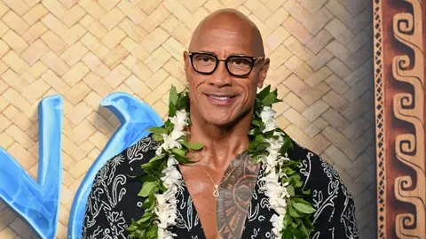 Dwayne Johnson en la premiere de Vaiana Dwayne Johnson en la premiere de Vaiana