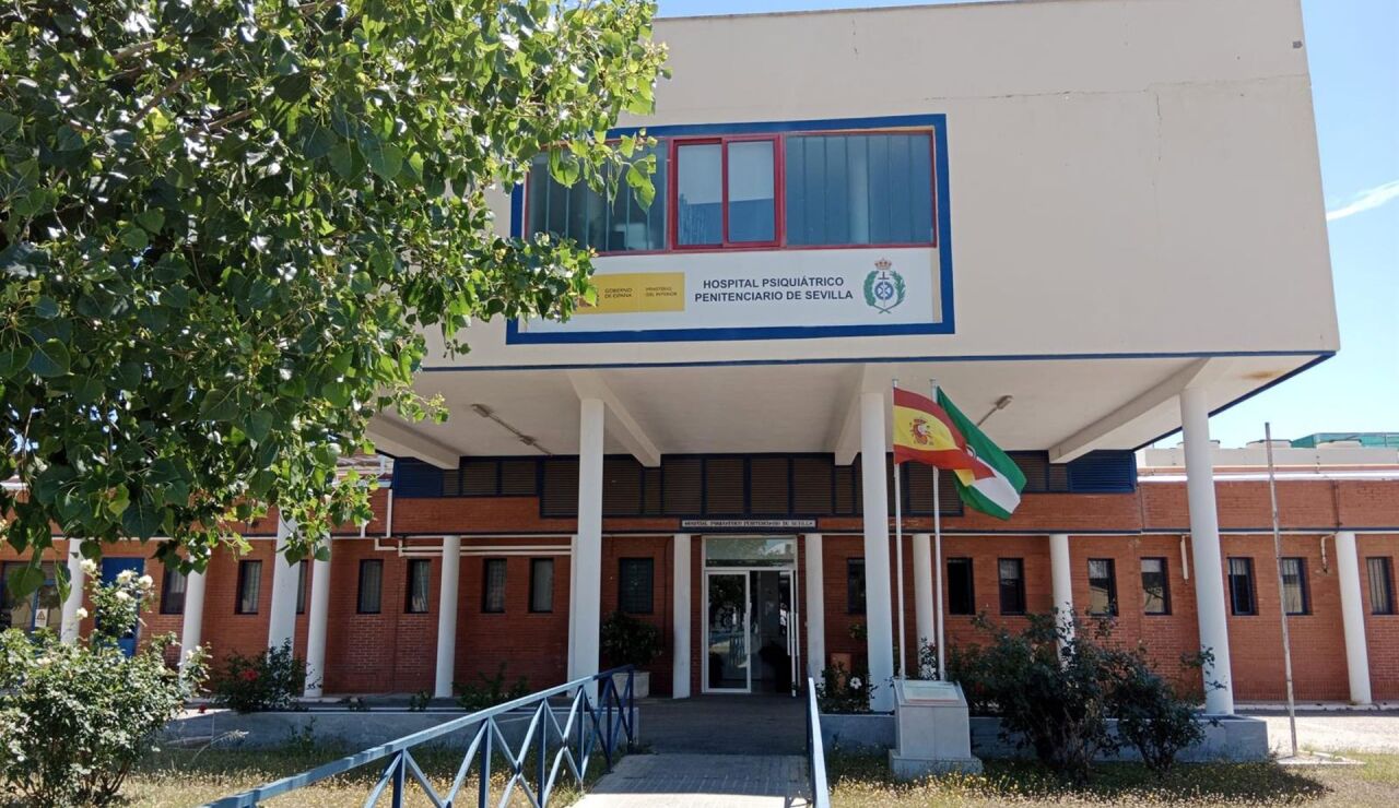 Un preso asesina a sus dos compa&ntilde;eros de celda en el Hospital Psiqui&aacute;trico Penitenciario de Sevilla