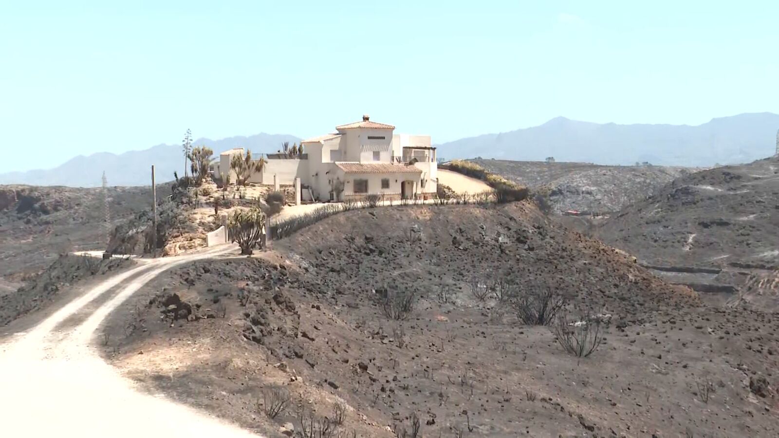 La difícil vuelta a casa de los afectados por los incendios de Los Gallardos: 