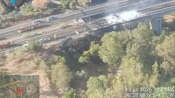 Vista aérea del incendio extinguido en la AP-7 a la altura de Benahavís (Málaga) Vista aérea del incendio extinguido en la AP-7 a la altura de Benahavís (Málaga)