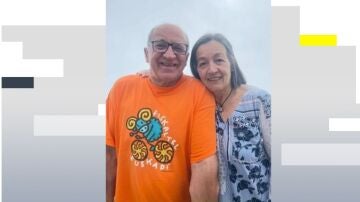 Imagen de Alazne Solabarrieta Lecea y Koldo Olalde, en un cartel de b&uacute;squeda tras el terremoto