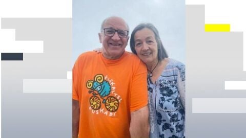 Imagen de Alazne Solabarrieta Lecea y Koldo Olalde, en un cartel de b&uacute;squeda tras el terremoto