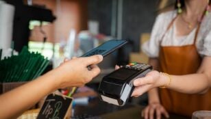 As&iacute; funciona el nuevo Bizum Pay para pagar con el m&oacute;vil en los comercios